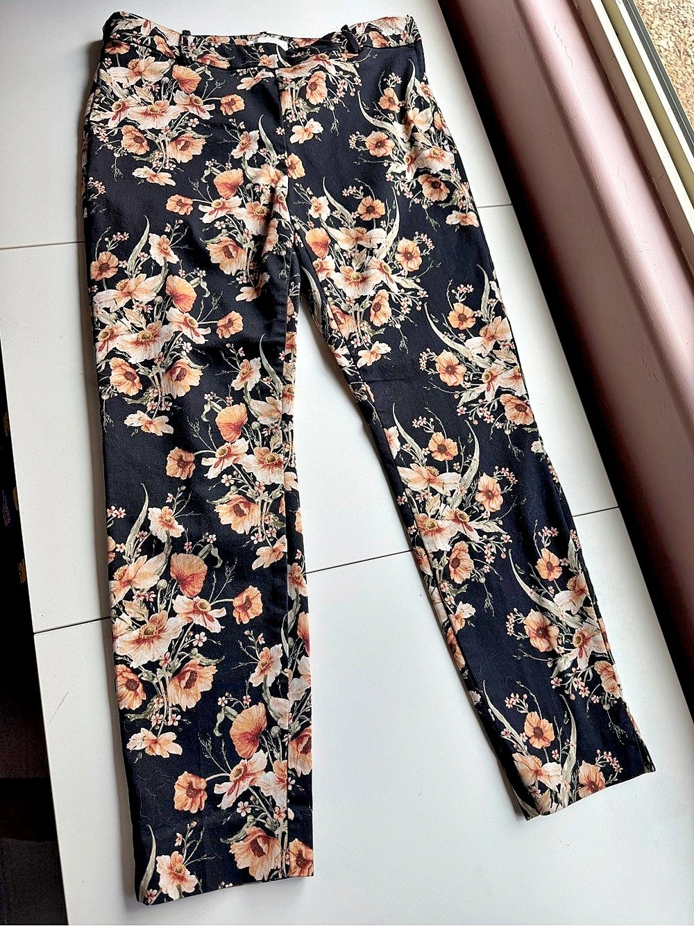 H&M Floral Straight Leg Pants in Black & Orange Size 10